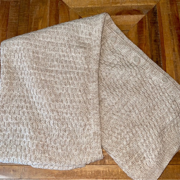 SALE‼️Brand new Bench 7way scarf - Picture 6 of 7